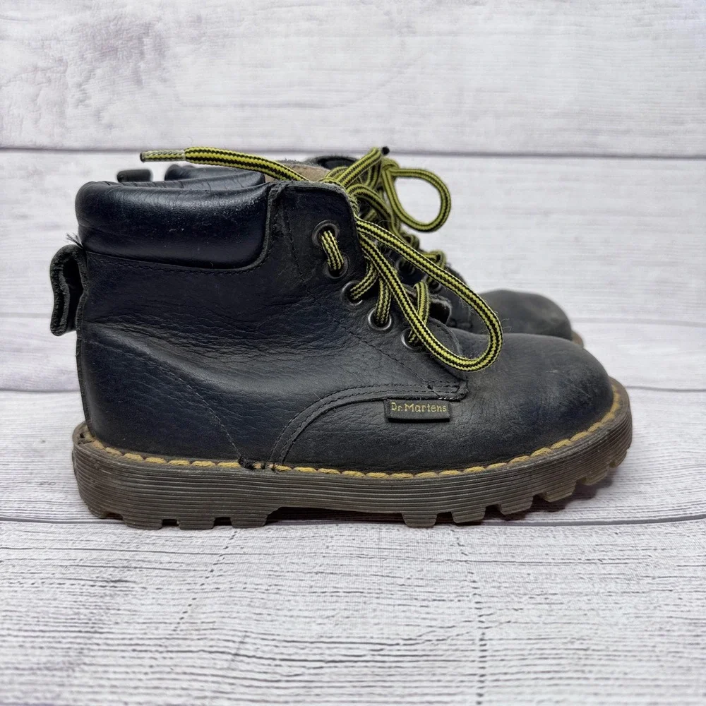 Dr Martens Kids Black Leather Lace Up Boots Made‎ in England Little Kid size 10